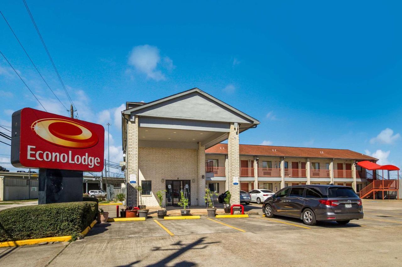 Econo Lodge Houston Brookhollow Bagian luar foto