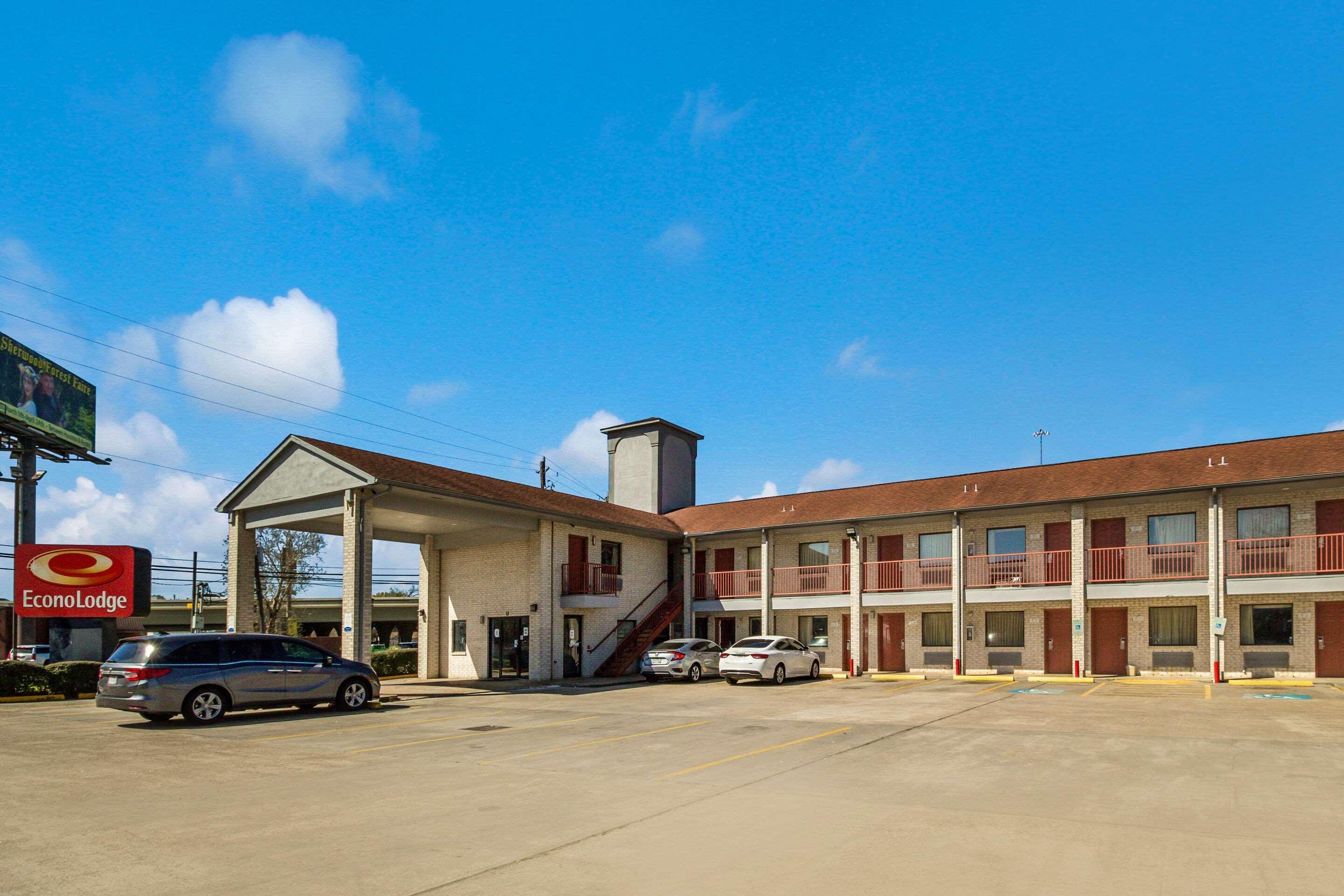 Econo Lodge Houston Brookhollow Bagian luar foto