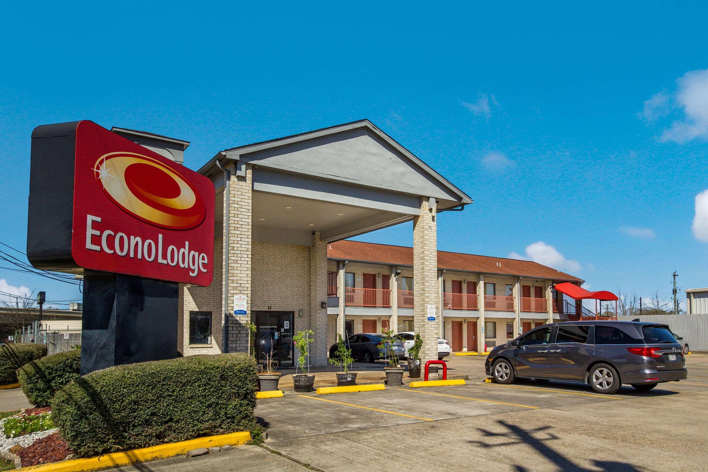 Econo Lodge Houston Brookhollow Bagian luar foto