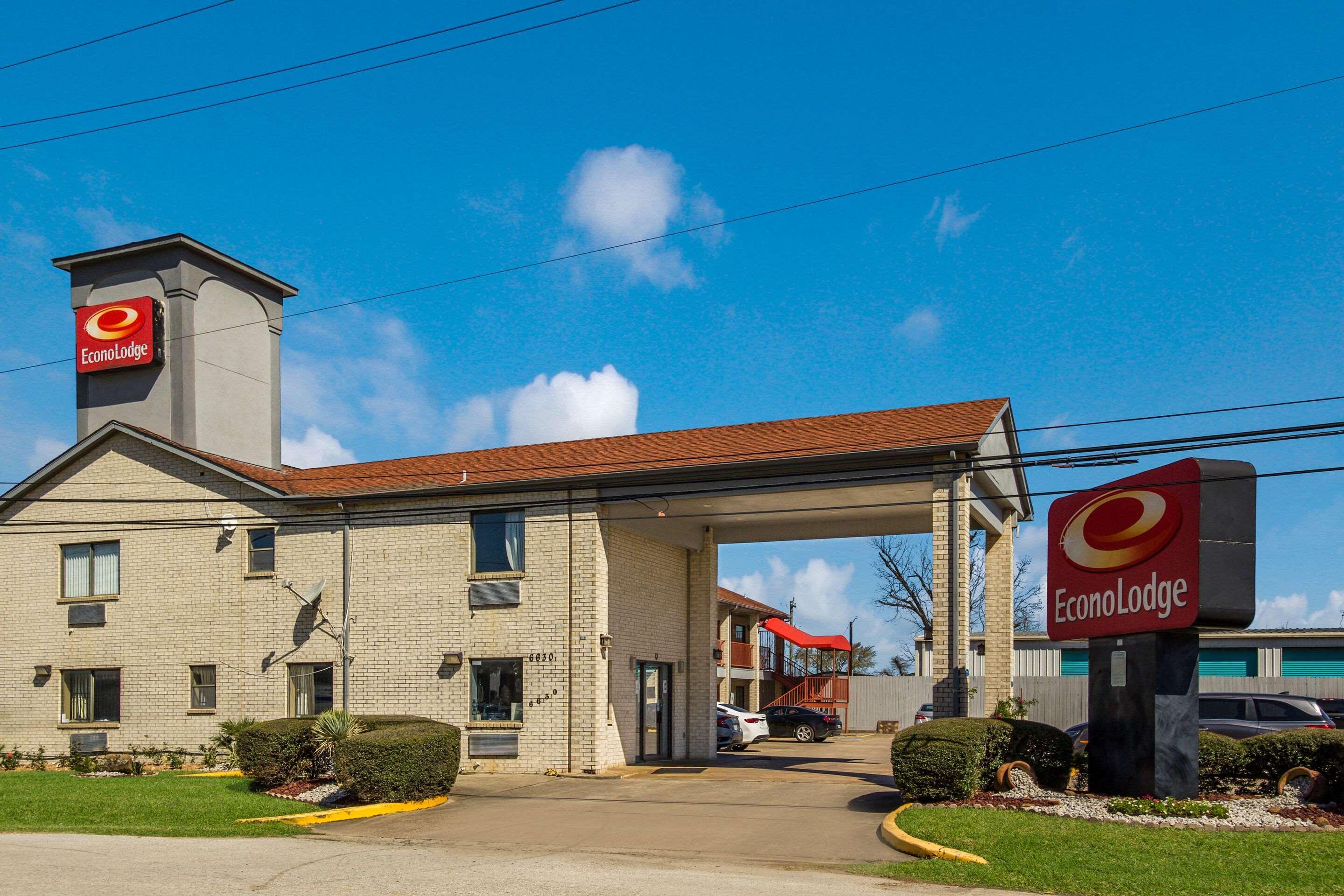 Econo Lodge Houston Brookhollow Bagian luar foto