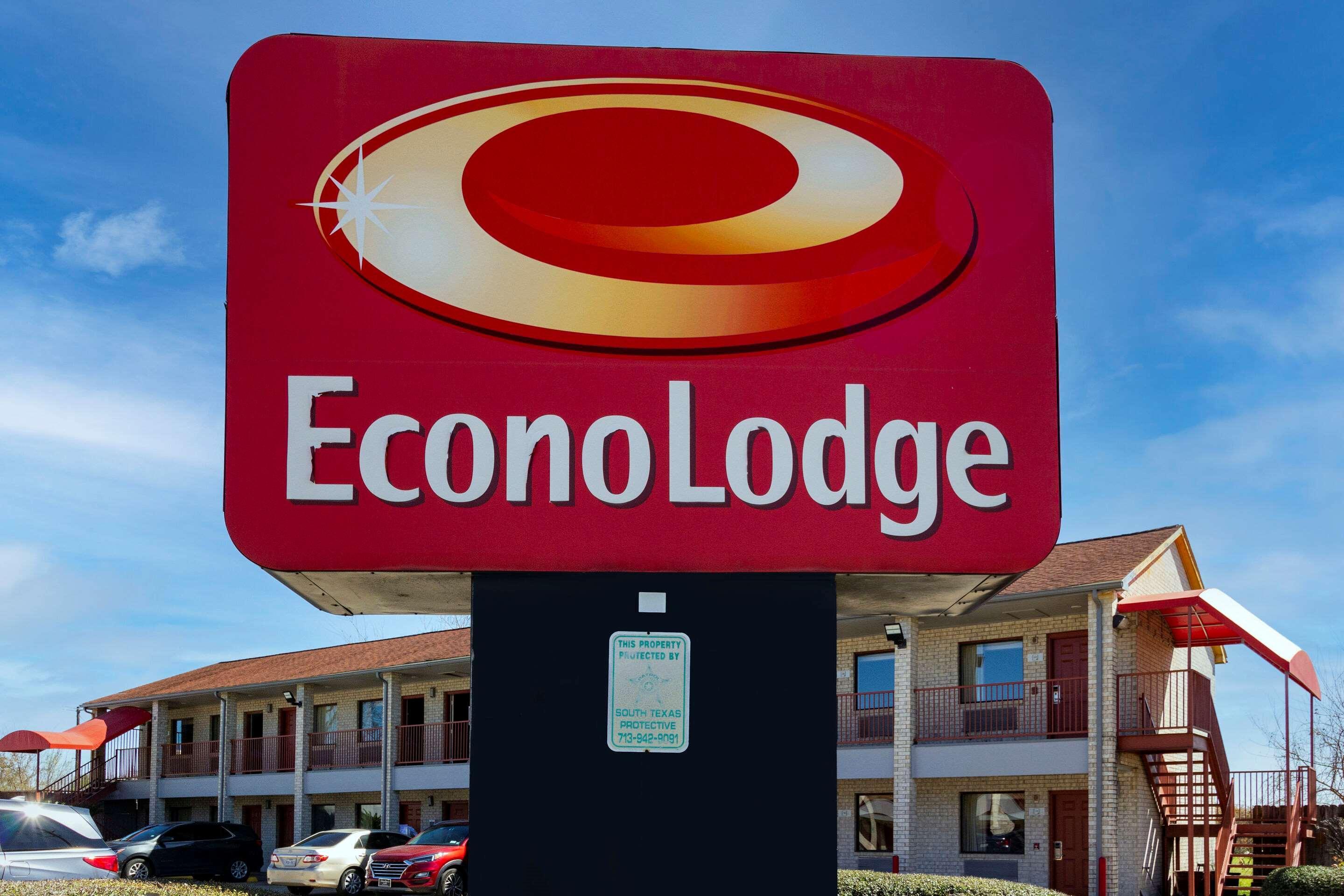Econo Lodge Houston Brookhollow Bagian luar foto