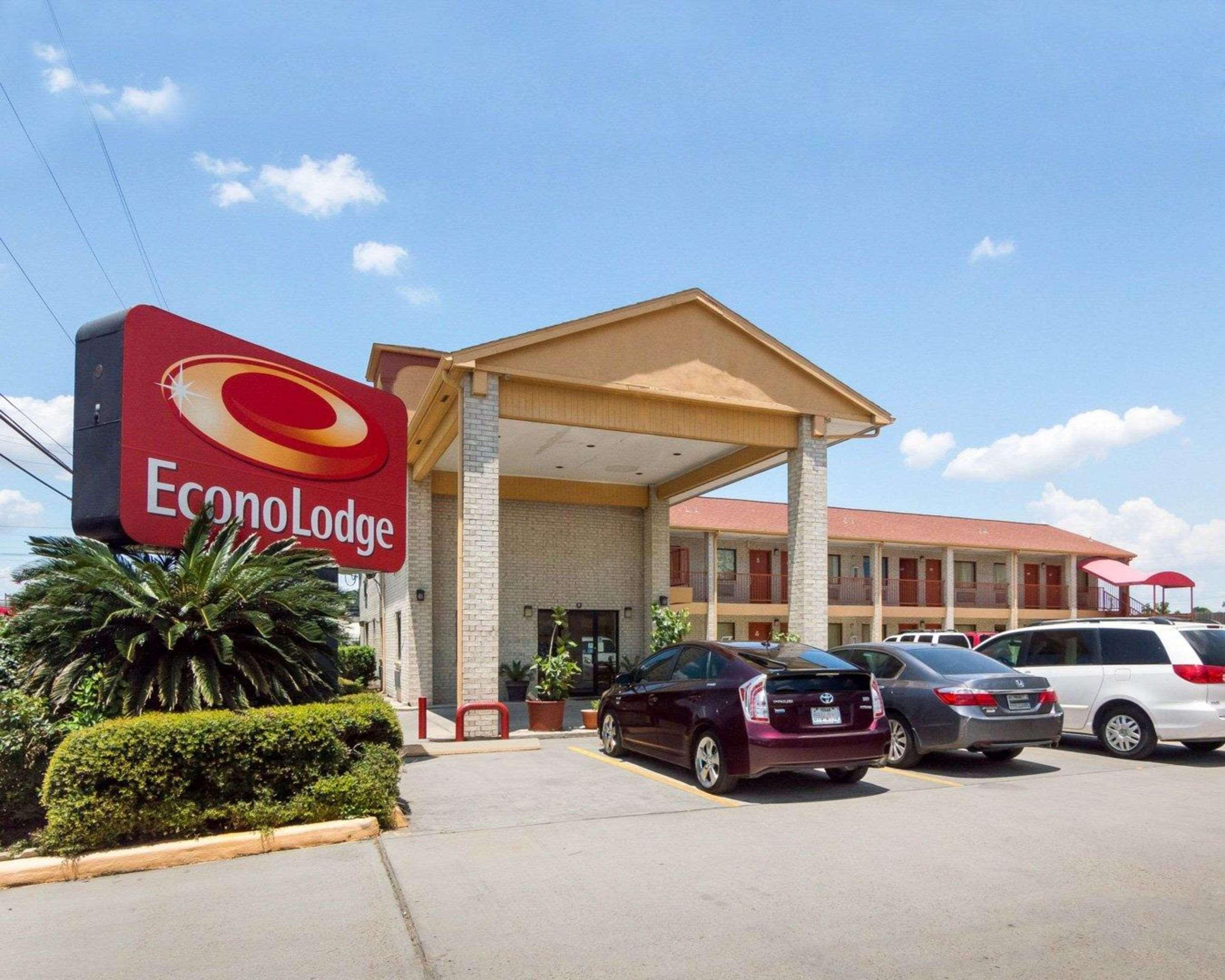 Econo Lodge Houston Brookhollow Bagian luar foto