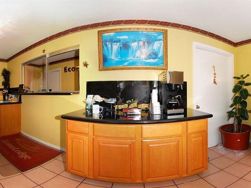Econo Lodge Houston Brookhollow Bagian luar foto